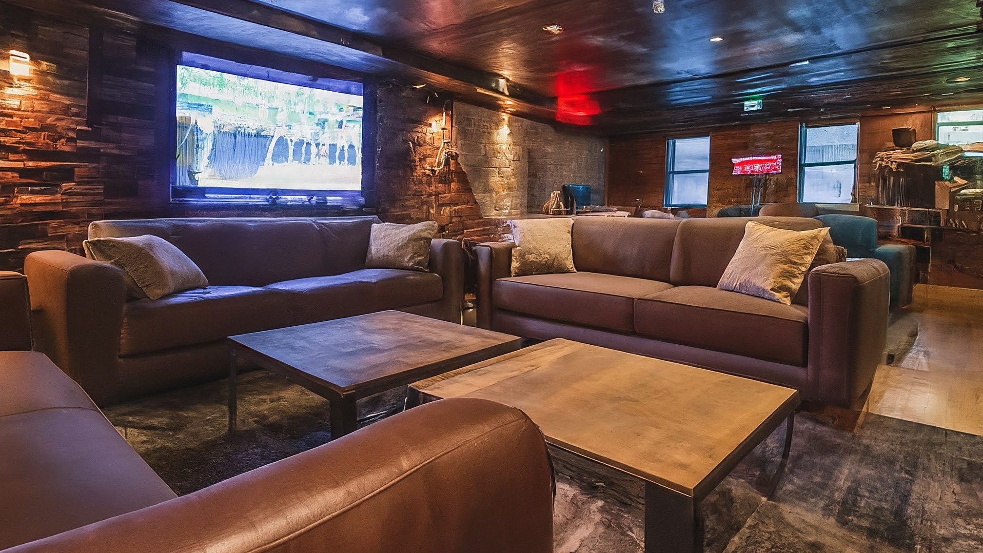 Transform Your Lounge Experience: DIRECTV Solutions for Lounges.